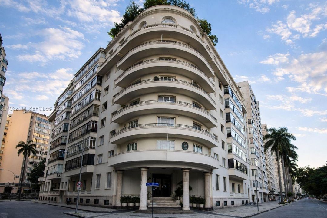 На продажу: $10,750,000 (12 спален, 5 ванн, 0 Квадратных фут)