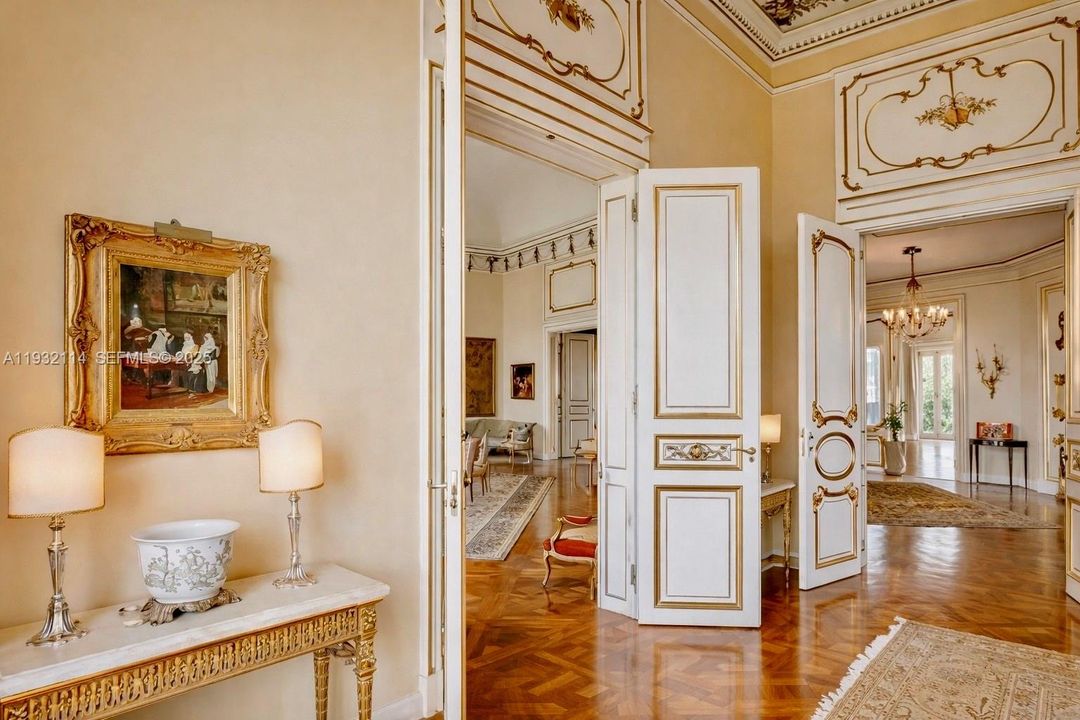 На продажу: $10,750,000 (12 спален, 5 ванн, 0 Квадратных фут)