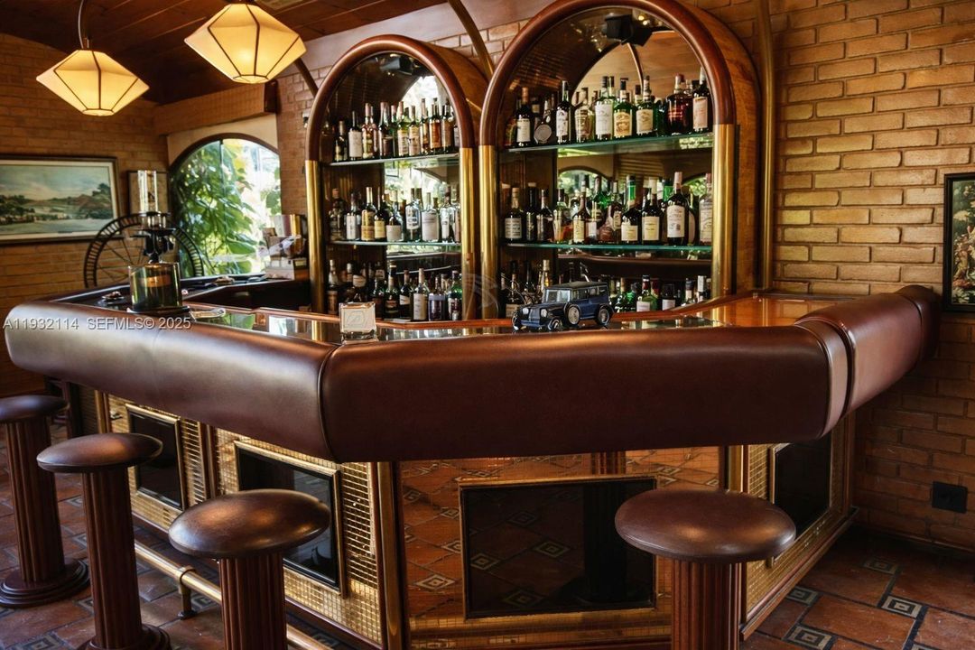 На продажу: $10,750,000 (12 спален, 5 ванн, 0 Квадратных фут)