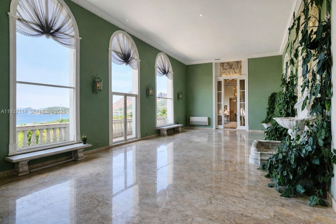 На продажу: $10,750,000 (12 спален, 5 ванн, 0 Квадратных фут)