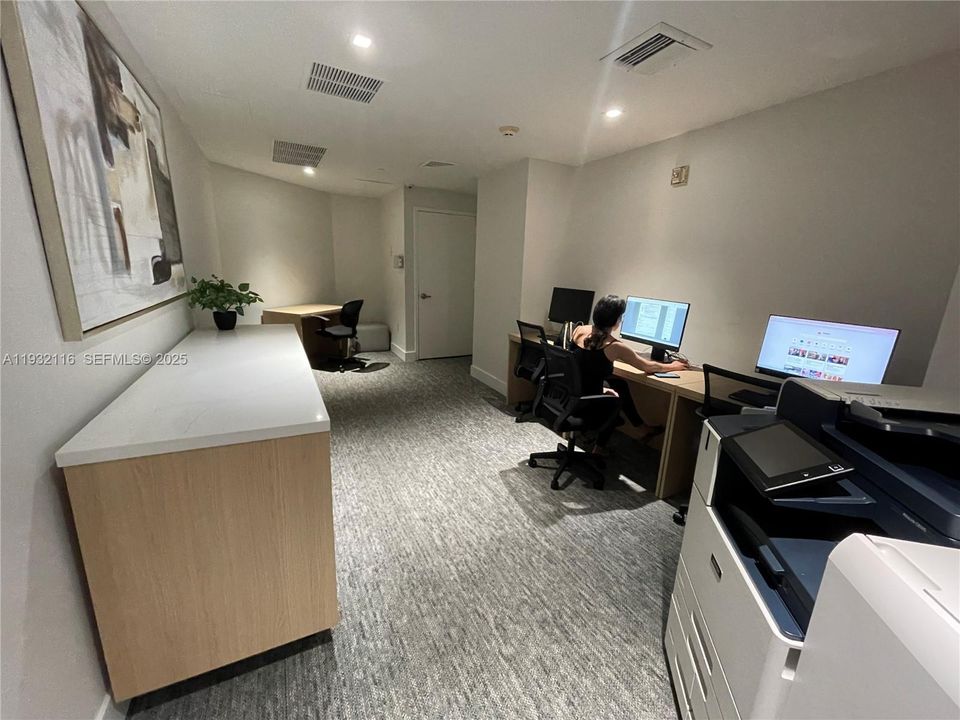 出租: $2,850 (1 贝兹, 1 浴室, 814 平方英尺)