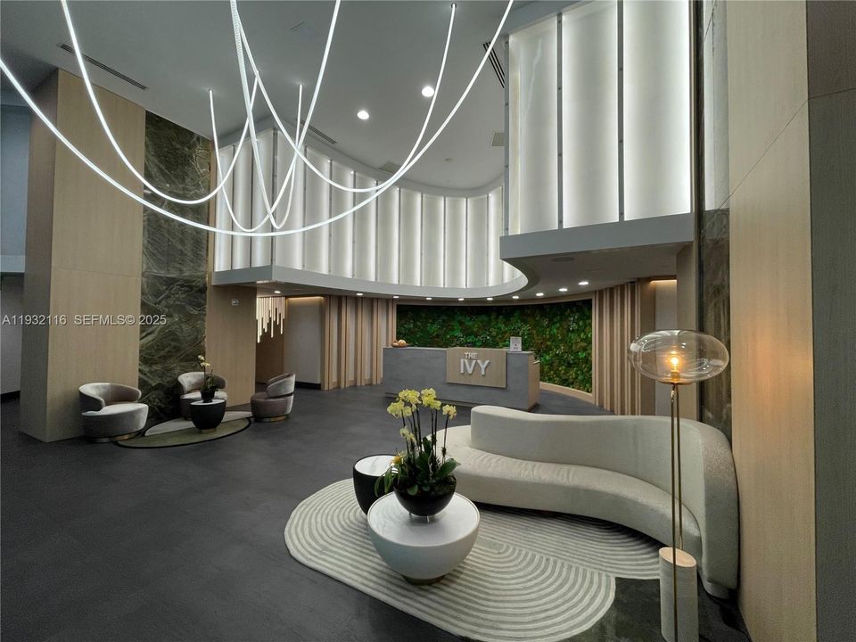 出租: $2,850 (1 贝兹, 1 浴室, 814 平方英尺)