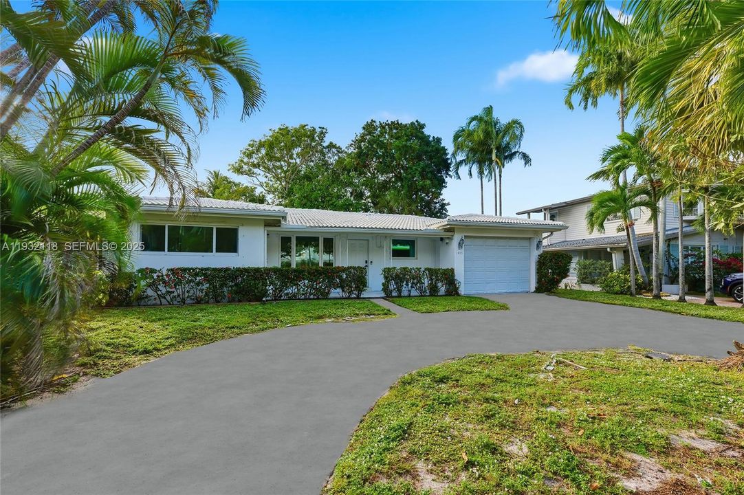 На продажу: $689,900 (3 спален, 2 ванн, 1226 Квадратных фут)