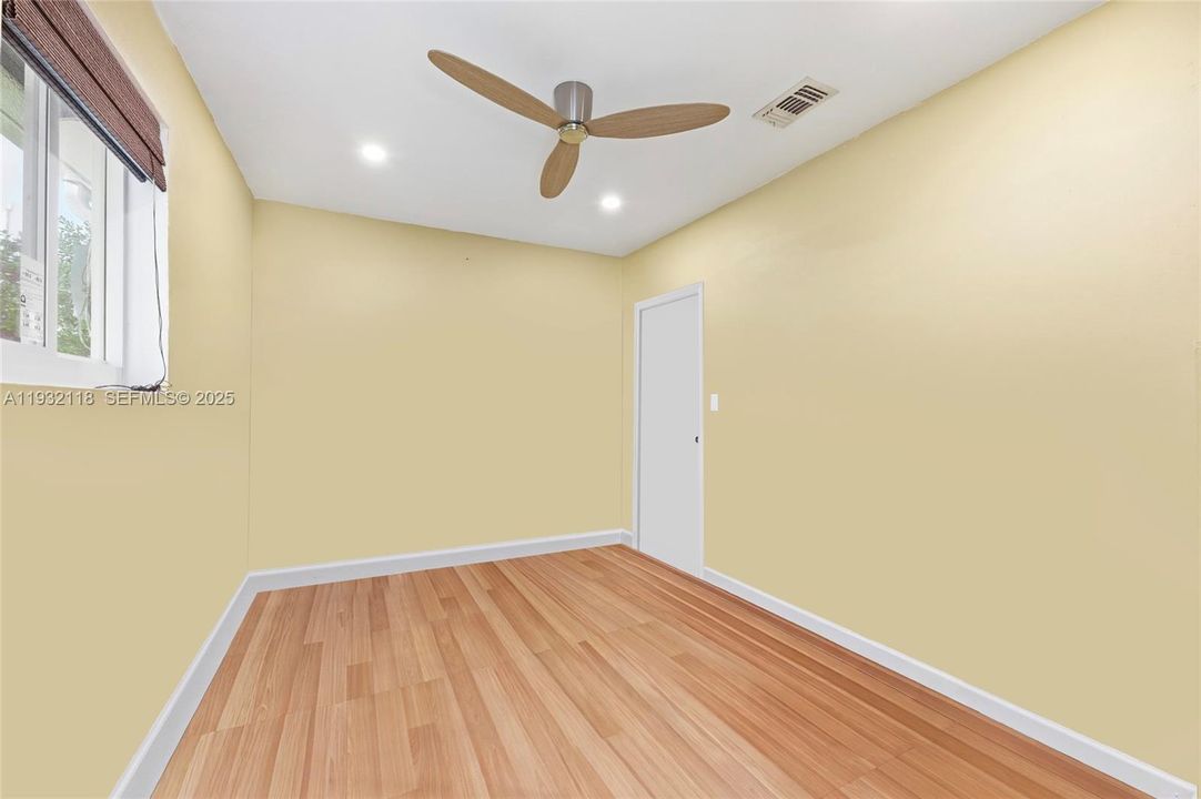 3rd bedroom/office/den