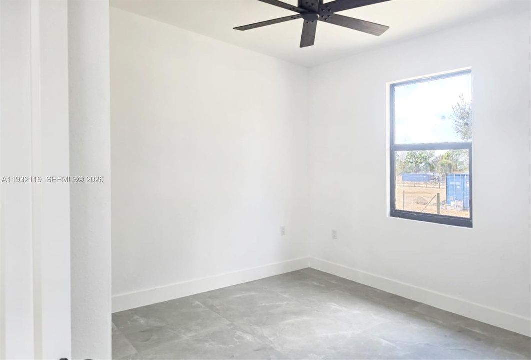 Recently Sold: $410,000 (3 beds, 2 baths, 1526 Square Feet)