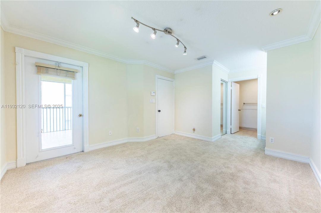 En Renta: $1,875 (2 camas, 2 baños, 1044 Pies cuadrados)