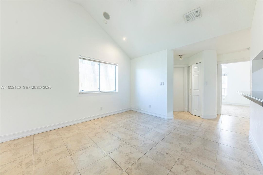 En Renta: $1,875 (2 camas, 2 baños, 1044 Pies cuadrados)