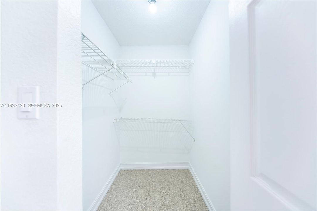 En Renta: $1,875 (2 camas, 2 baños, 1044 Pies cuadrados)