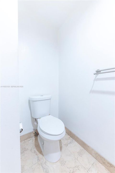 En Renta: $1,875 (2 camas, 2 baños, 1044 Pies cuadrados)