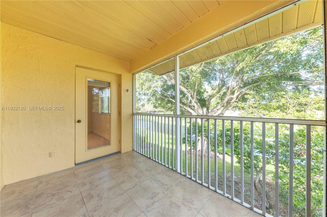 En Renta: $1,875 (2 camas, 2 baños, 1044 Pies cuadrados)