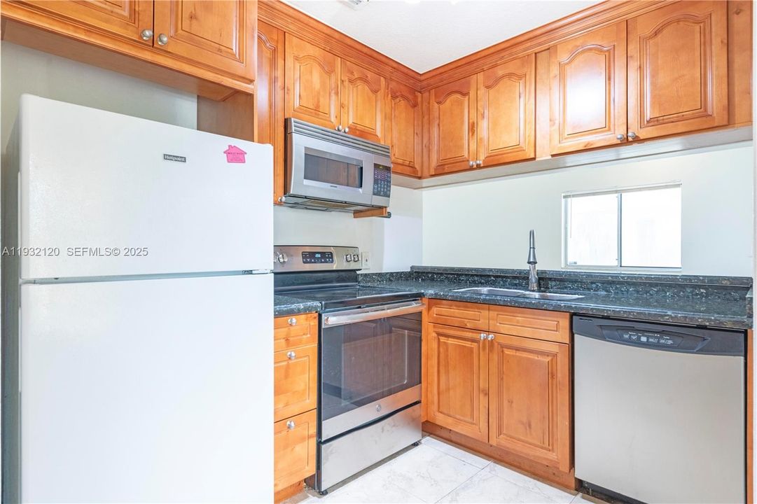 En Renta: $1,875 (2 camas, 2 baños, 1044 Pies cuadrados)