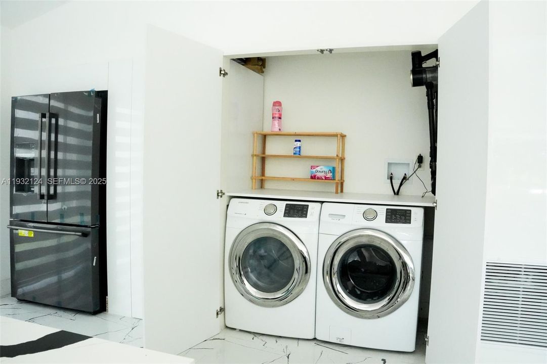 На продажу: $649,999 (4 спален, 3 ванн, 1480 Квадратных фут)