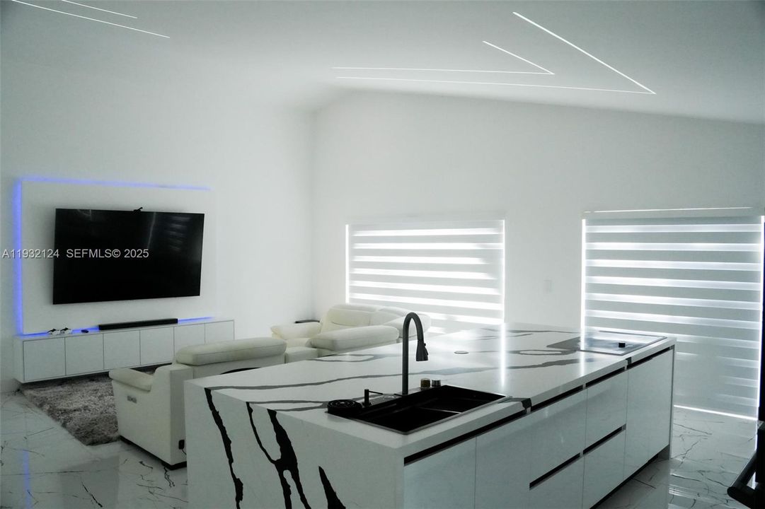 На продажу: $649,999 (4 спален, 3 ванн, 1480 Квадратных фут)