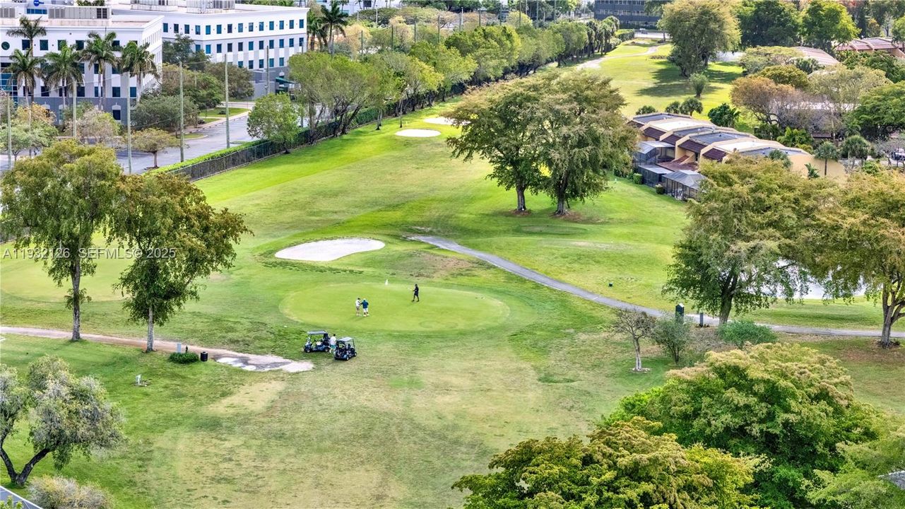 В аренду: $4,100 (3 спален, 2 ванн, 1712 Квадратных фут)