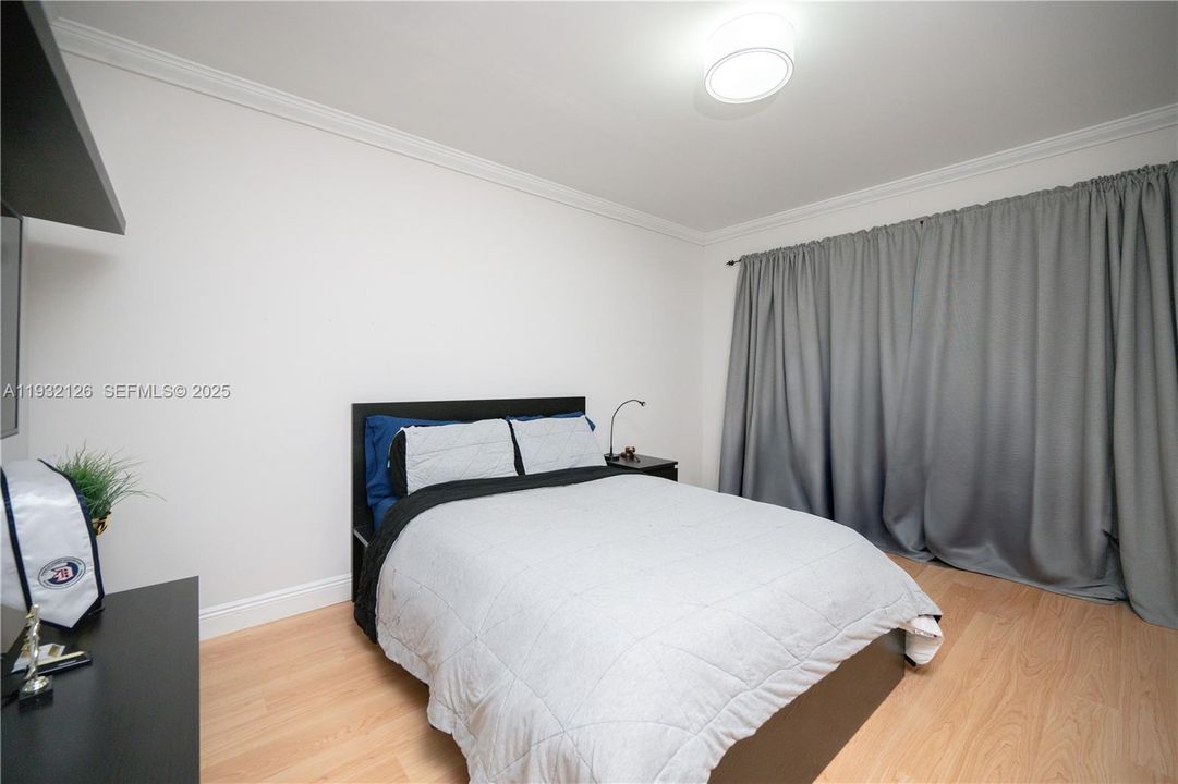 В аренду: $4,100 (3 спален, 2 ванн, 1712 Квадратных фут)