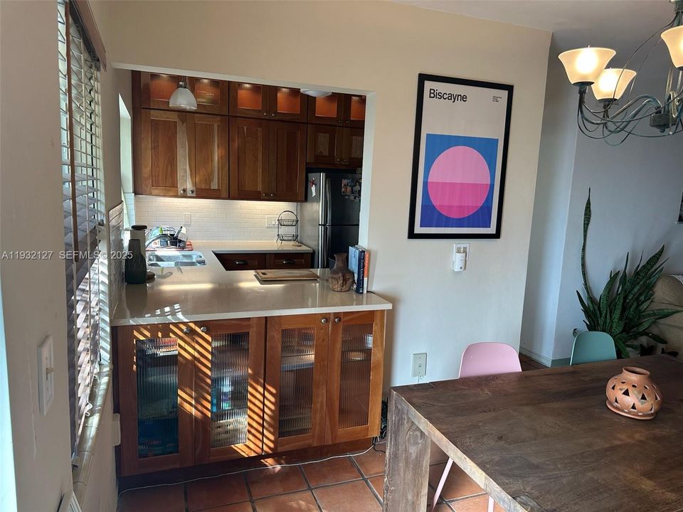 待售: $320,999 (2 贝兹, 2 浴室, 804 平方英尺)