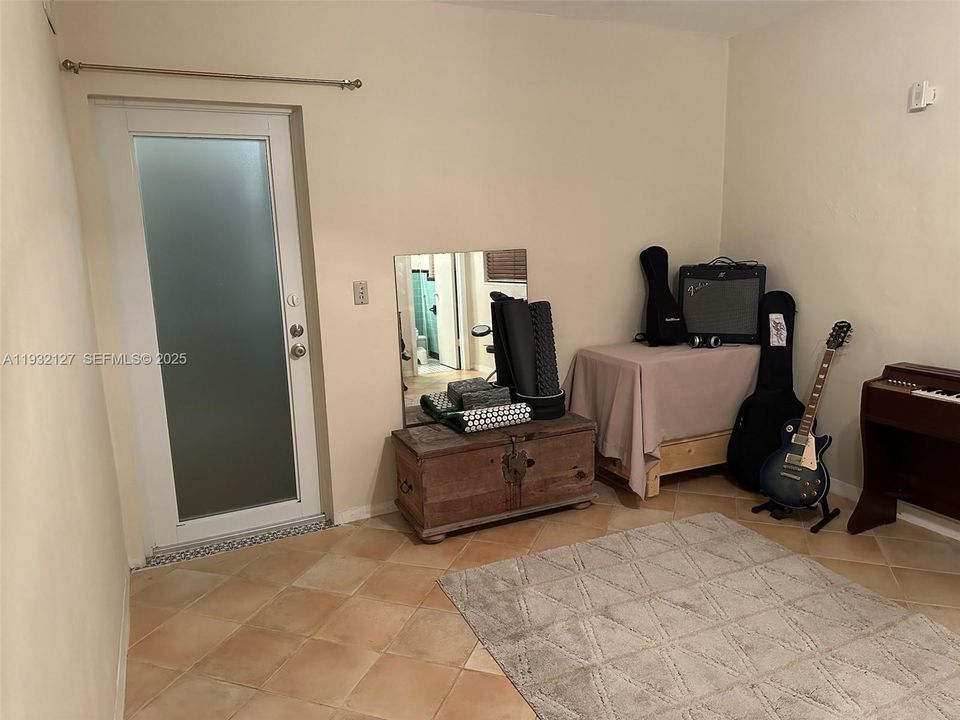 2nd Bedroom w/ Private Entrance