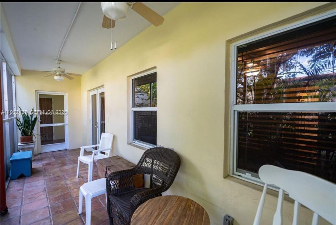 En Venta: $320,999 (2 camas, 2 baños, 804 Pies cuadrados)