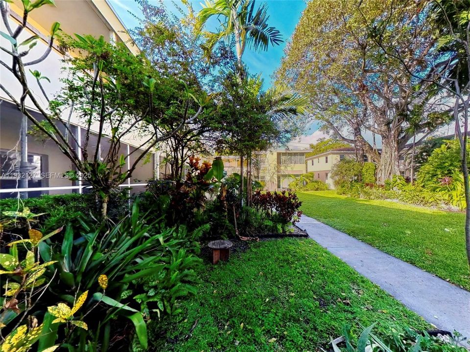 En Venta: $320,999 (2 camas, 2 baños, 804 Pies cuadrados)