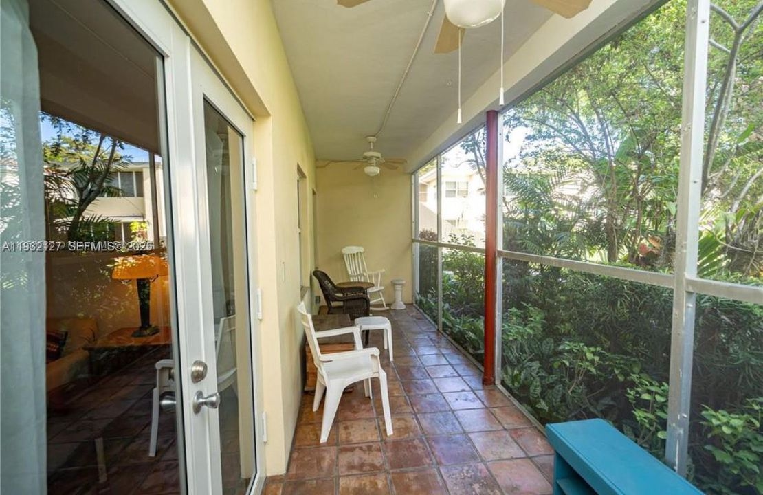 En Venta: $320,999 (2 camas, 2 baños, 804 Pies cuadrados)