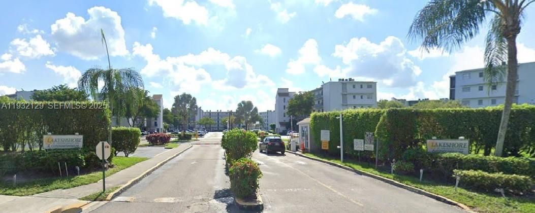 В аренду: $2,150 (2 спален, 2 ванн, 832 Квадратных фут)