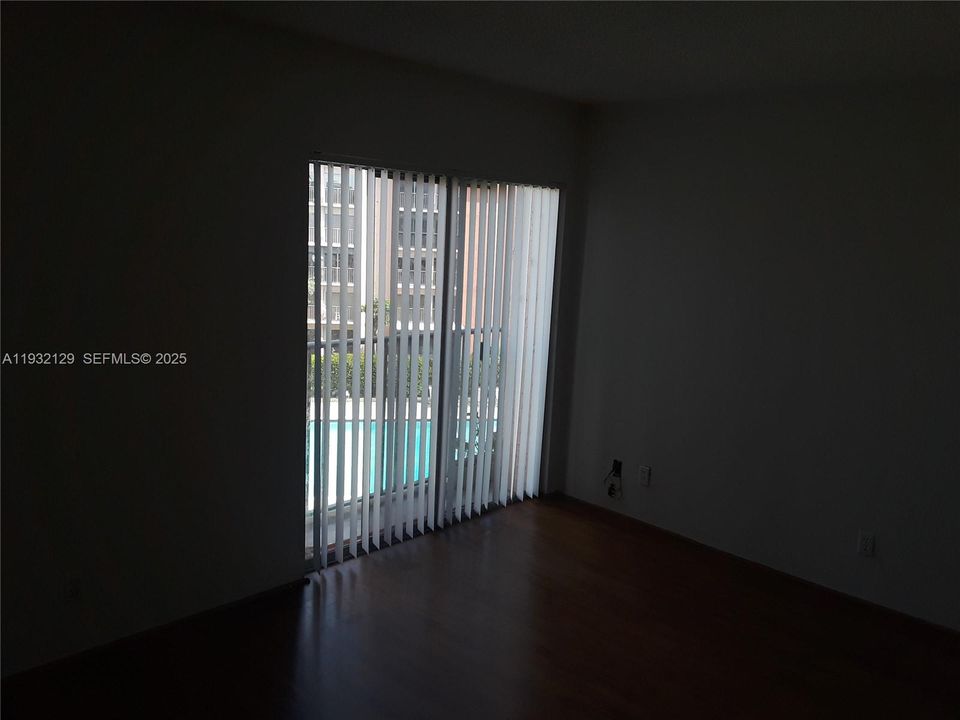 В аренду: $2,150 (2 спален, 2 ванн, 832 Квадратных фут)