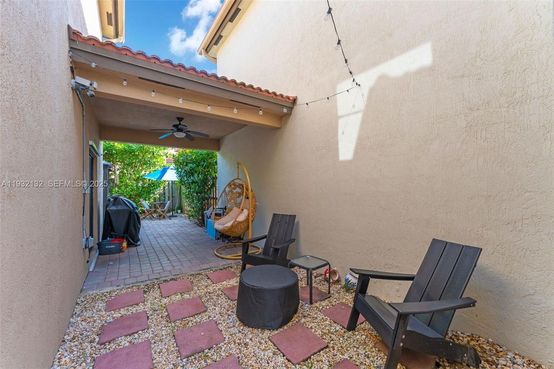 На продажу: $545,000 (4 спален, 3 ванн, 2000 Квадратных фут)