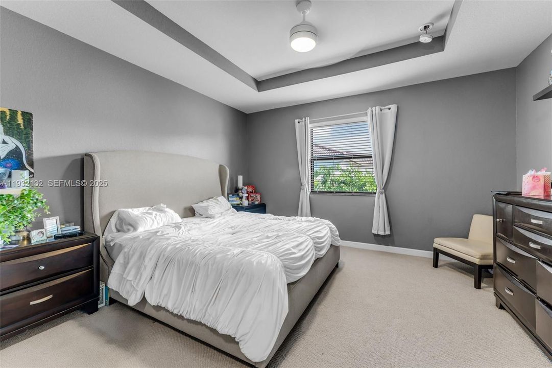 На продажу: $545,000 (4 спален, 3 ванн, 2000 Квадратных фут)