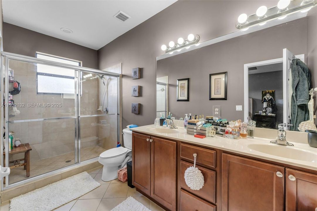 На продажу: $545,000 (4 спален, 3 ванн, 2000 Квадратных фут)