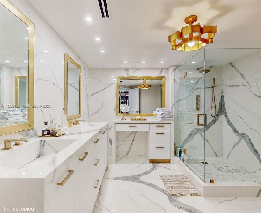 待售: $3,300,000 (4 贝兹, 3 浴室, 3300 平方英尺)