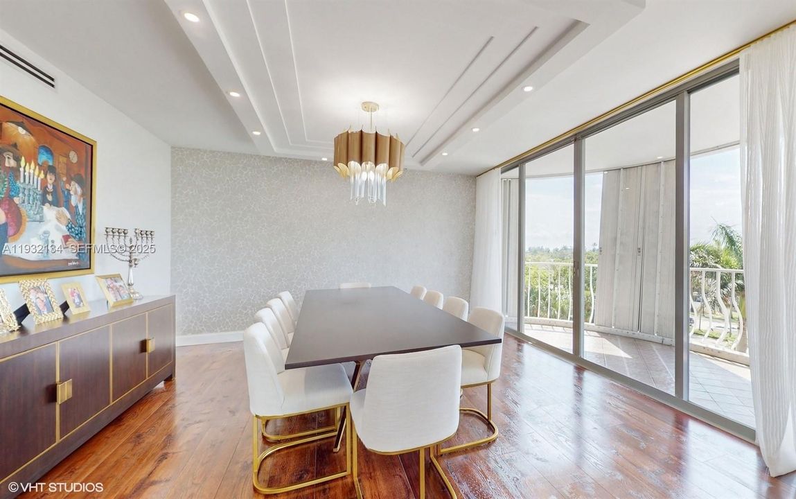 待售: $3,300,000 (4 贝兹, 3 浴室, 3300 平方英尺)