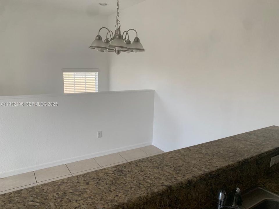 For Rent: $2,500 (2 beds, 2 baths, 1036 Square Feet)