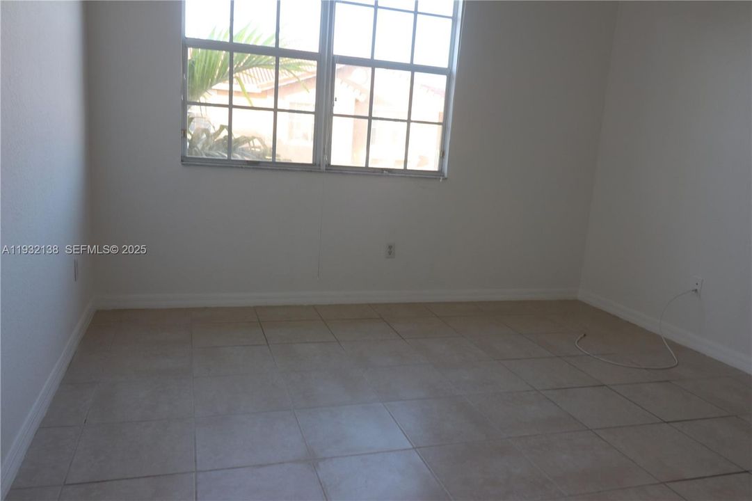 For Rent: $2,500 (2 beds, 2 baths, 1036 Square Feet)