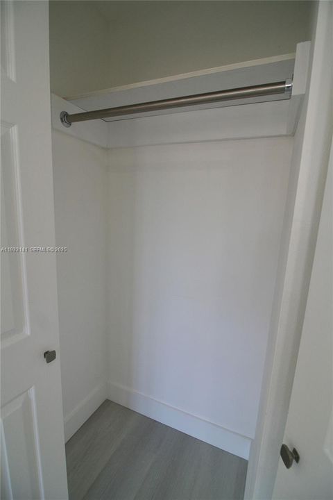 For Rent: $2,200 (1 beds, 1 baths, 780 Square Feet)