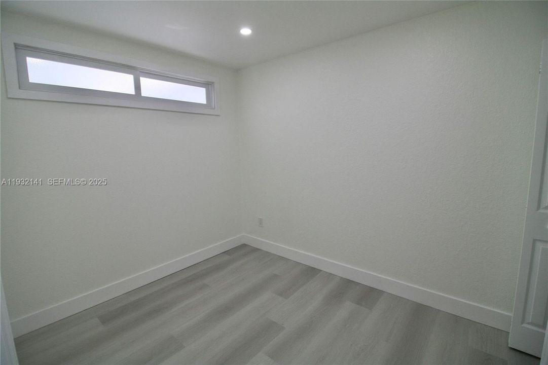 For Rent: $2,200 (1 beds, 1 baths, 780 Square Feet)