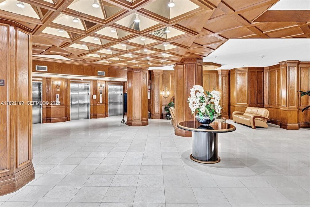 待售: $349,000 (1 贝兹, 2 浴室, 1300 平方英尺)