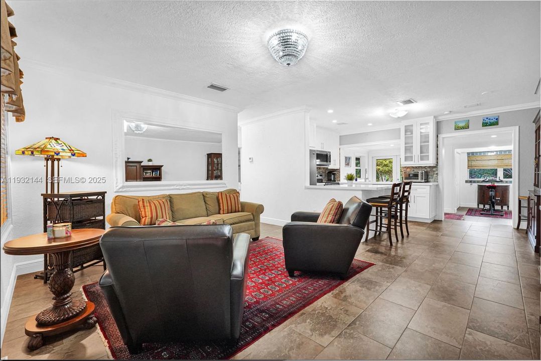 待售: $945,000 (3 贝兹, 3 浴室, 1463 平方英尺)