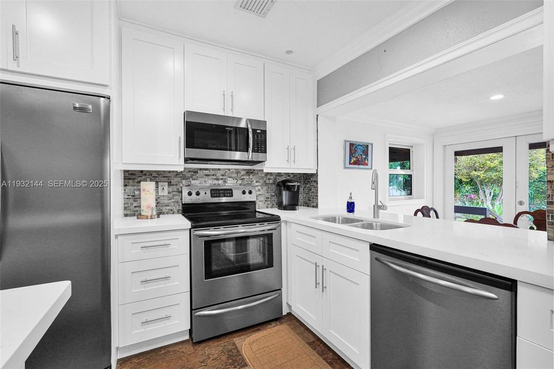 待售: $945,000 (3 贝兹, 3 浴室, 1463 平方英尺)