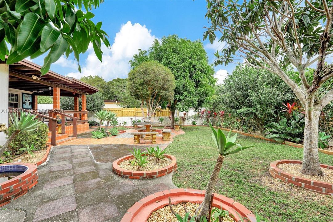 待售: $945,000 (3 贝兹, 3 浴室, 1463 平方英尺)