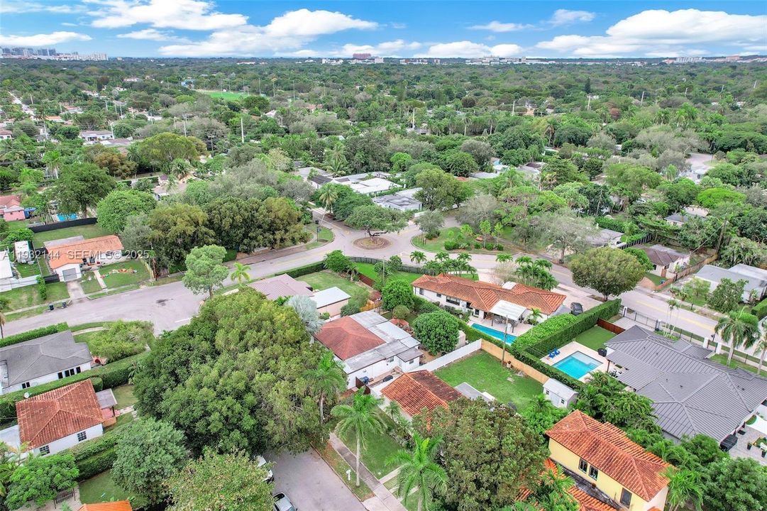 待售: $945,000 (3 贝兹, 3 浴室, 1463 平方英尺)