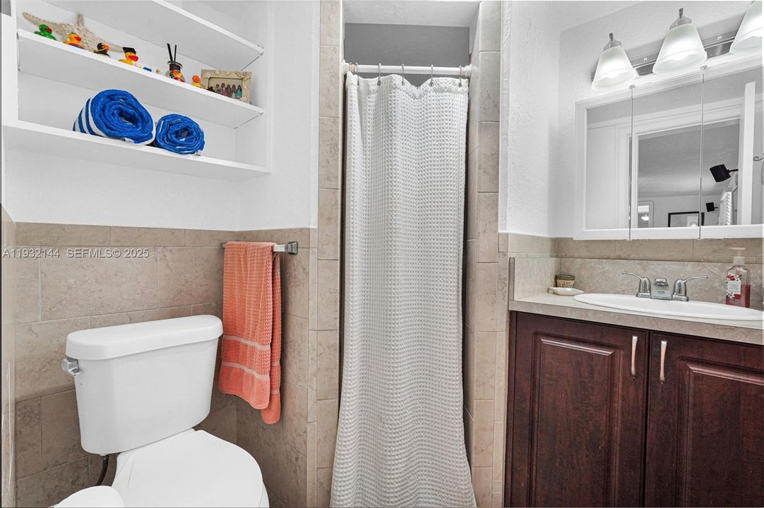 待售: $945,000 (3 贝兹, 3 浴室, 1463 平方英尺)