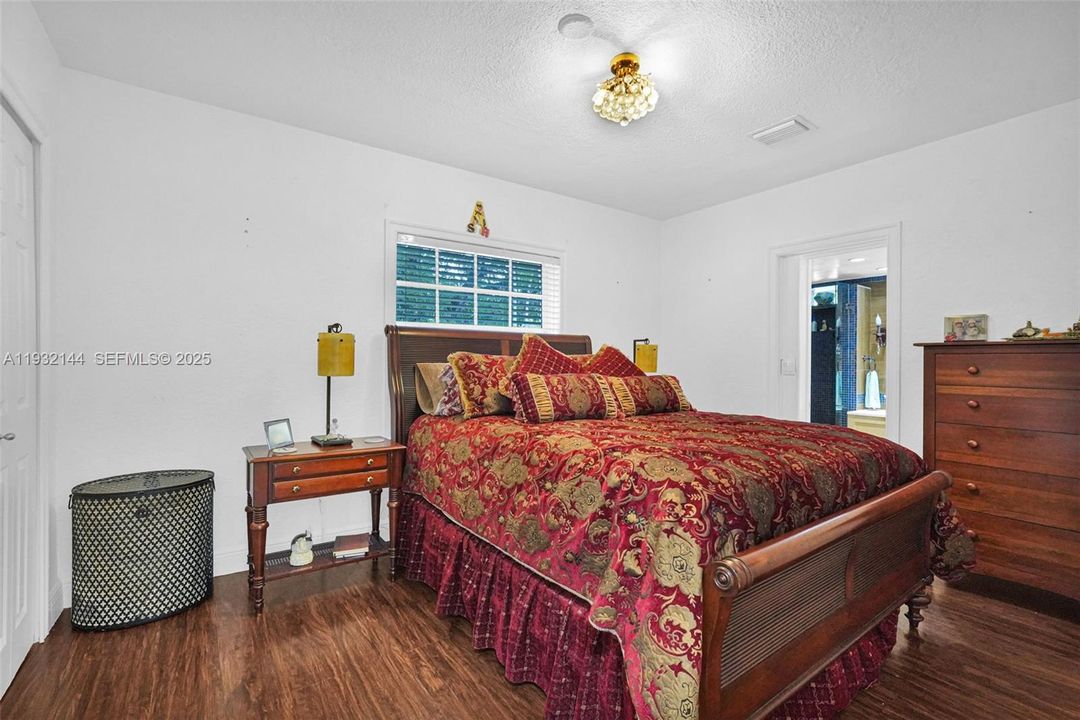 待售: $945,000 (3 贝兹, 3 浴室, 1463 平方英尺)