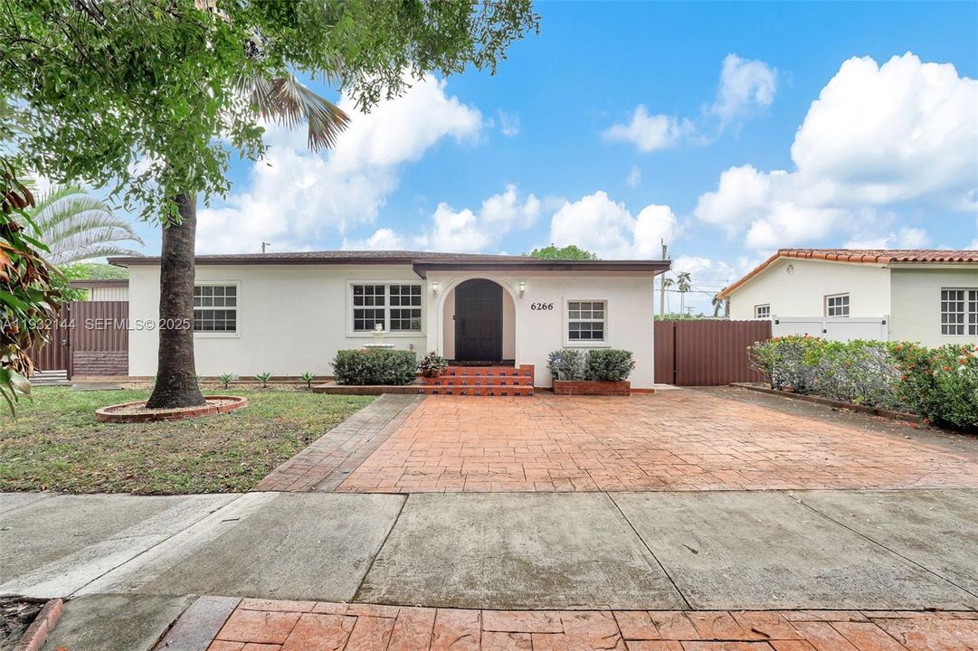 待售: $945,000 (3 贝兹, 3 浴室, 1463 平方英尺)