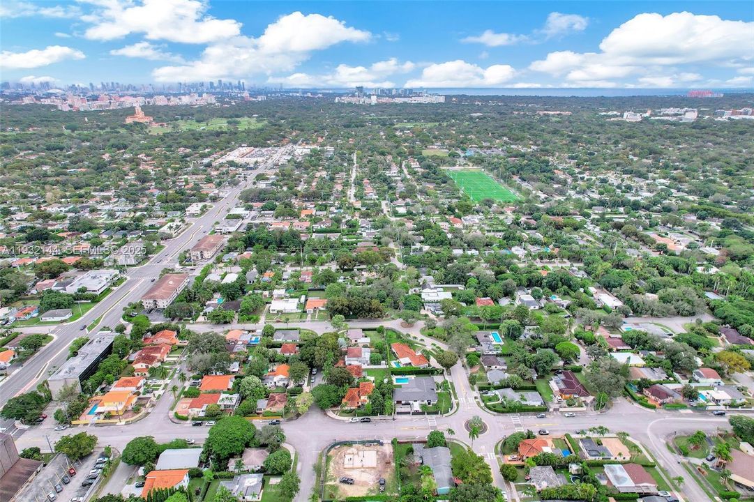 待售: $945,000 (3 贝兹, 3 浴室, 1463 平方英尺)