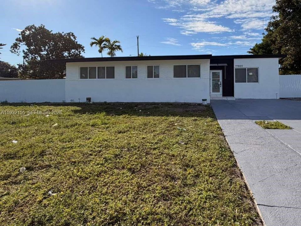 For Sale: $600,000 (3 beds, 2 baths, 1973 Square Feet)