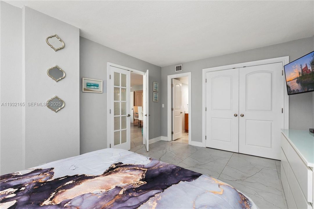 待售: $549,000 (2 贝兹, 2 浴室, 1070 平方英尺)