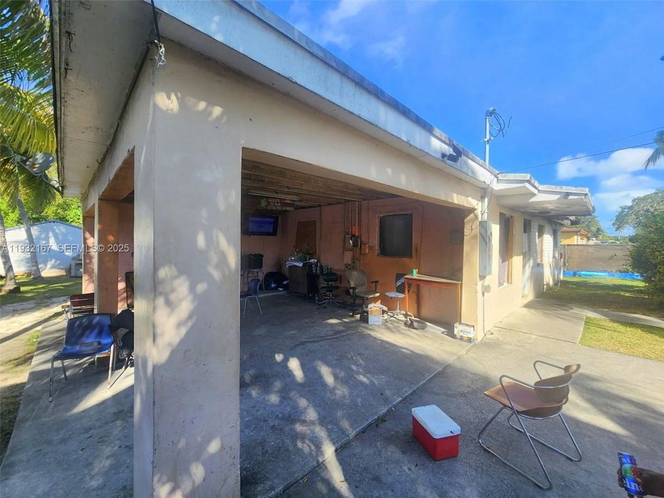 待售: $475,000 (4 贝兹, 2 浴室, 1241 平方英尺)