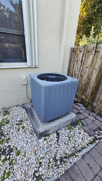 For Rent: $3,500 (3 beds, 2 baths, 1610 Square Feet)