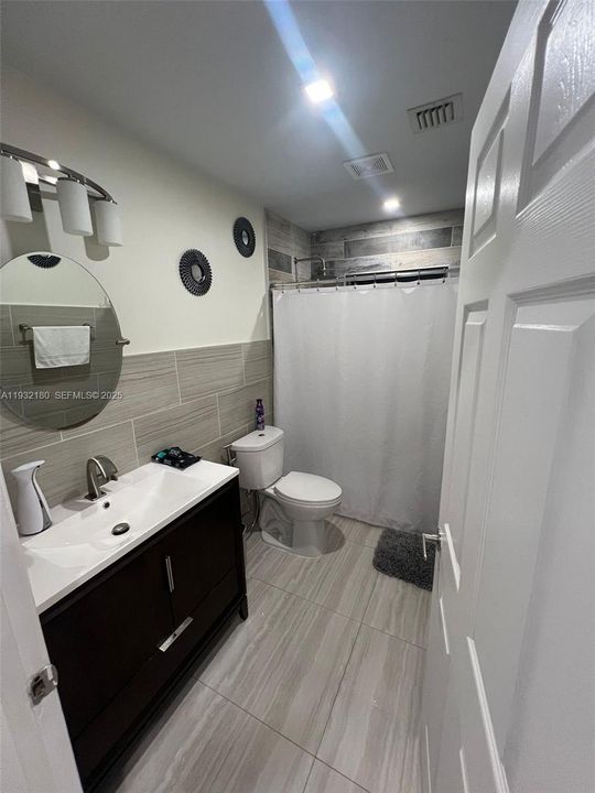 En Renta: $2,900 (4 camas, 2 baños, 1300 Pies cuadrados)