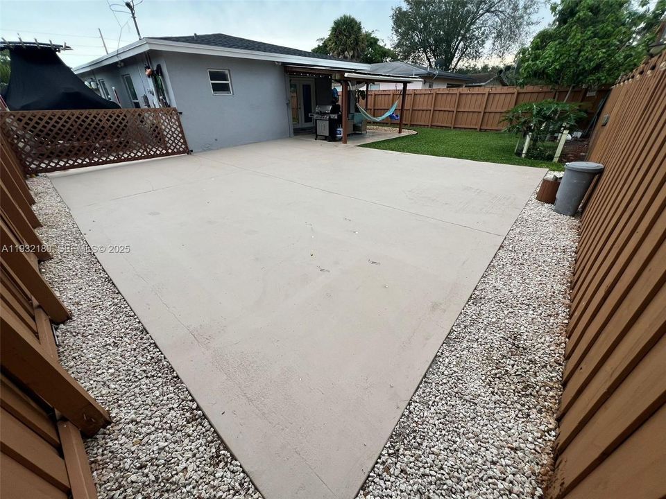 En Renta: $2,900 (4 camas, 2 baños, 1300 Pies cuadrados)